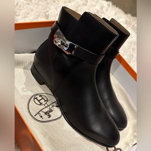 New Hermes Black Neo Ankle Boots. Size 37.5. Full set.